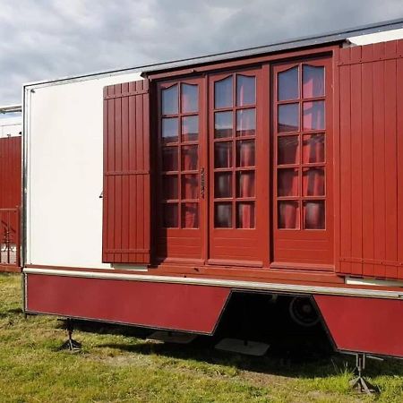 Gites Les Perouilles - La Loge Climatisee De Naida Puymiclan Exterior foto